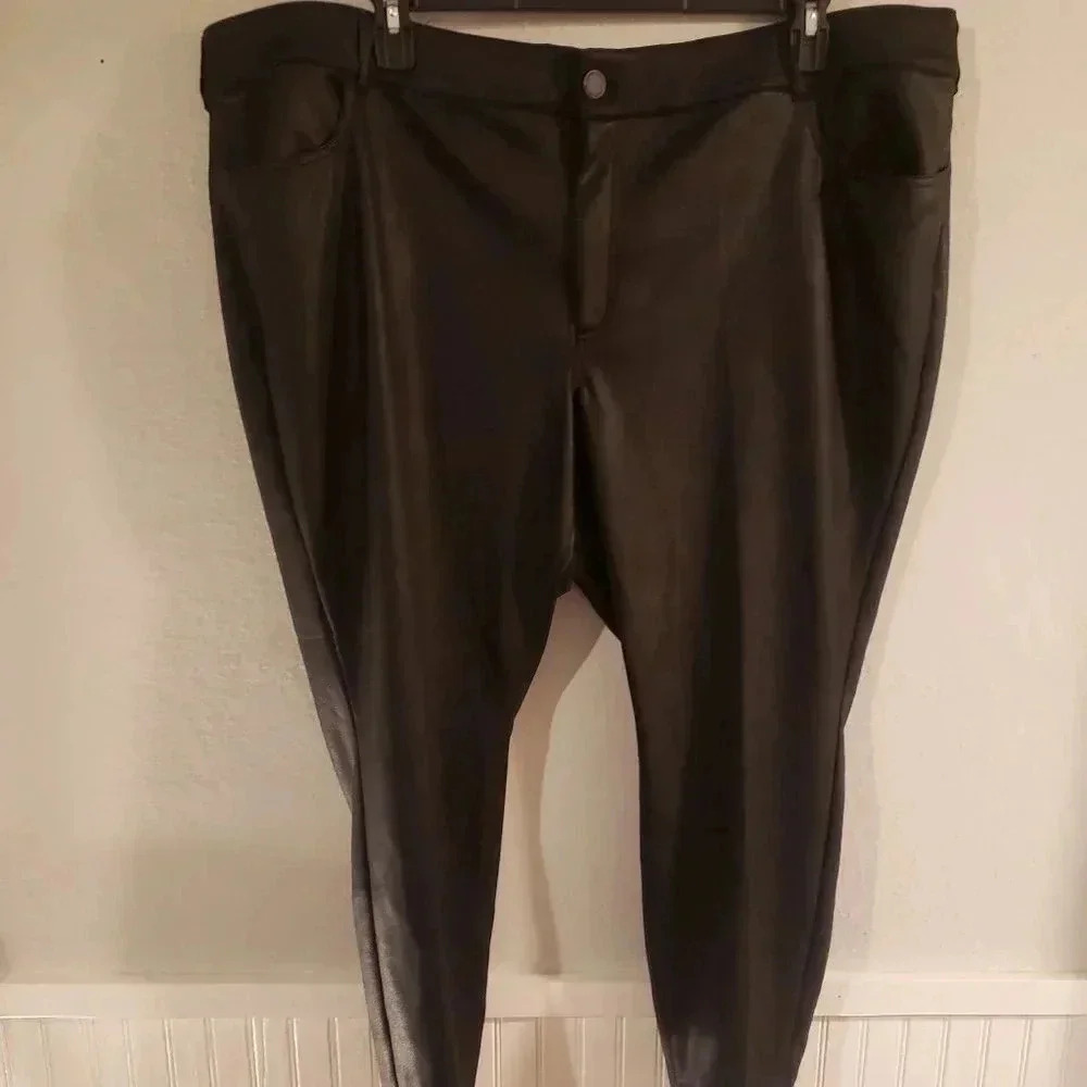 Lane Bryant Black Faux‎ Leather Back Leggings NWT